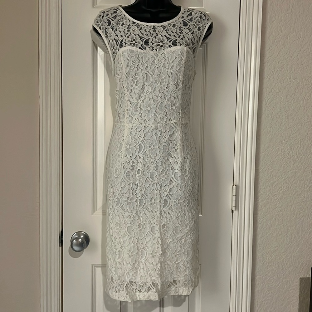 Ivory white lace sheath dress w/ cap sleeves. Size 10